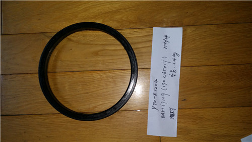 更換東方紅拖拉機(jī)配件也很講究的哦